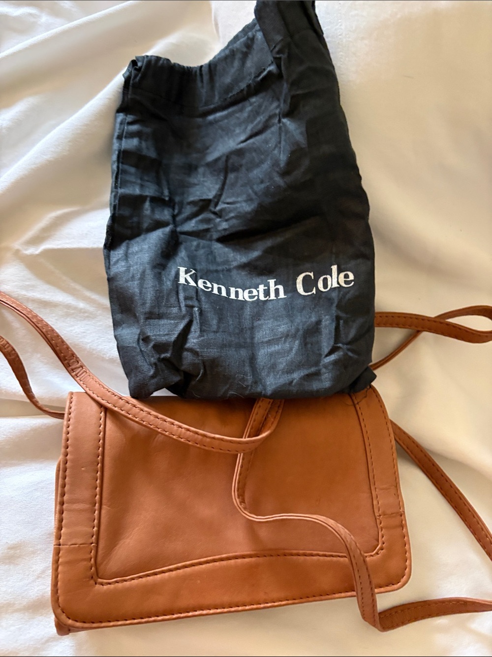 Kenneth Cole Tan Leather Crossbody Wallet Purse